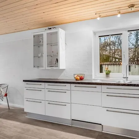 Withulf - 500m To The Fjord By Interhome *
